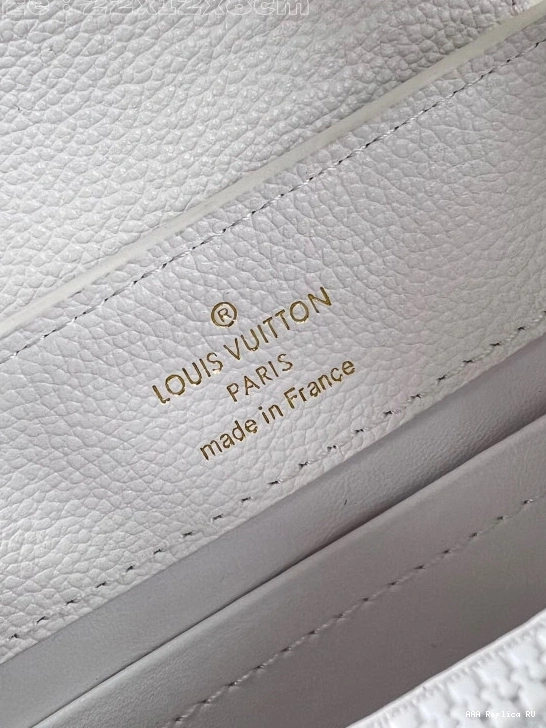 Aaa replica ru CAPUCINES VUITTON LOUIS MINI-22*12*8CM 0725